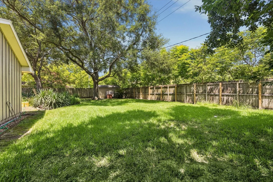 Photo of 5154 Beechnut St
