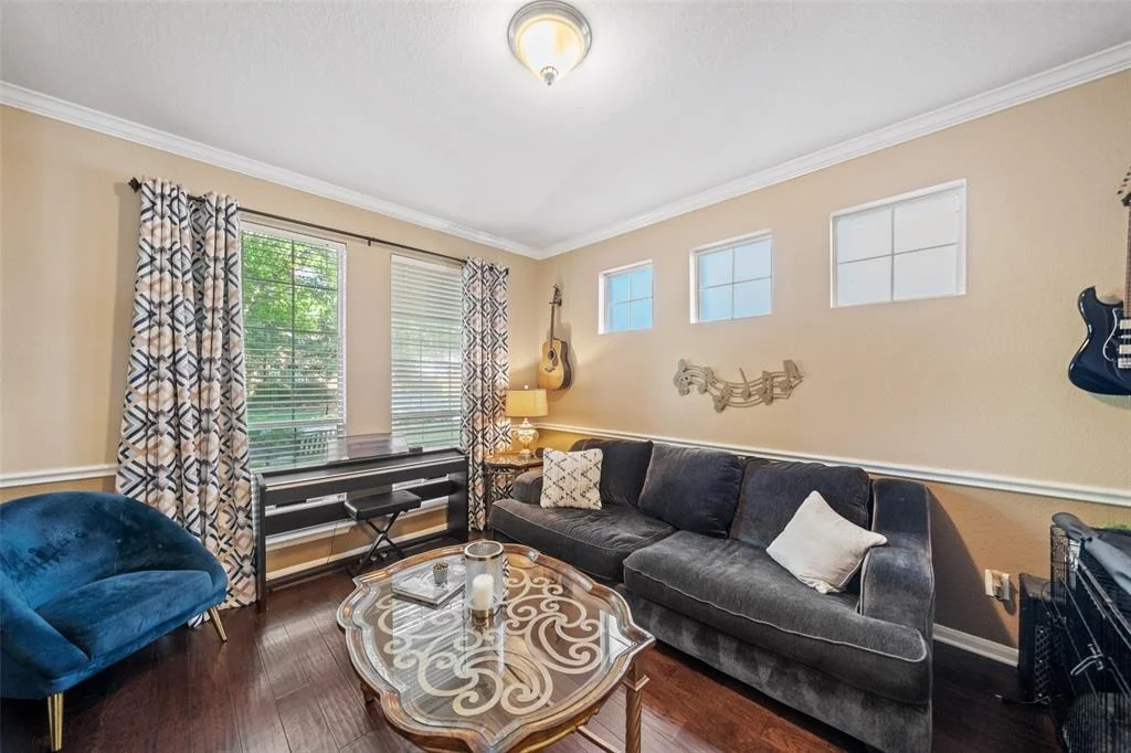 Photo of 147 S Evangeline Oaks Circle
