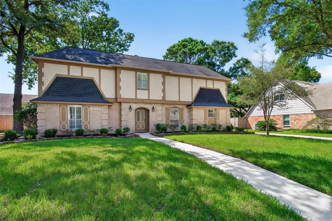 Photo of 20011 Pinehurst Bend Drive