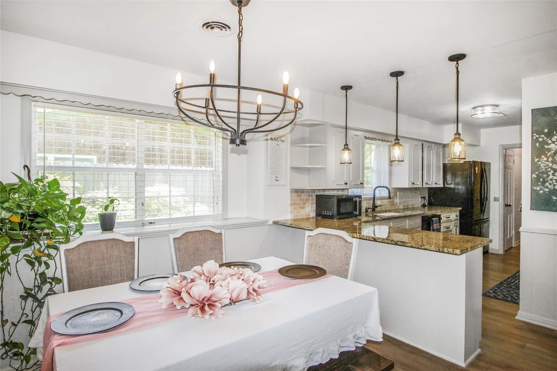 Photo of 536 Oak Drive