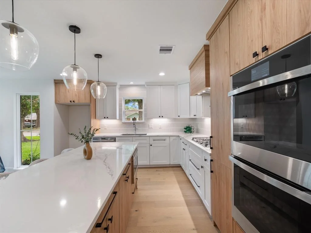 Photo of 10651 Mayfield Road