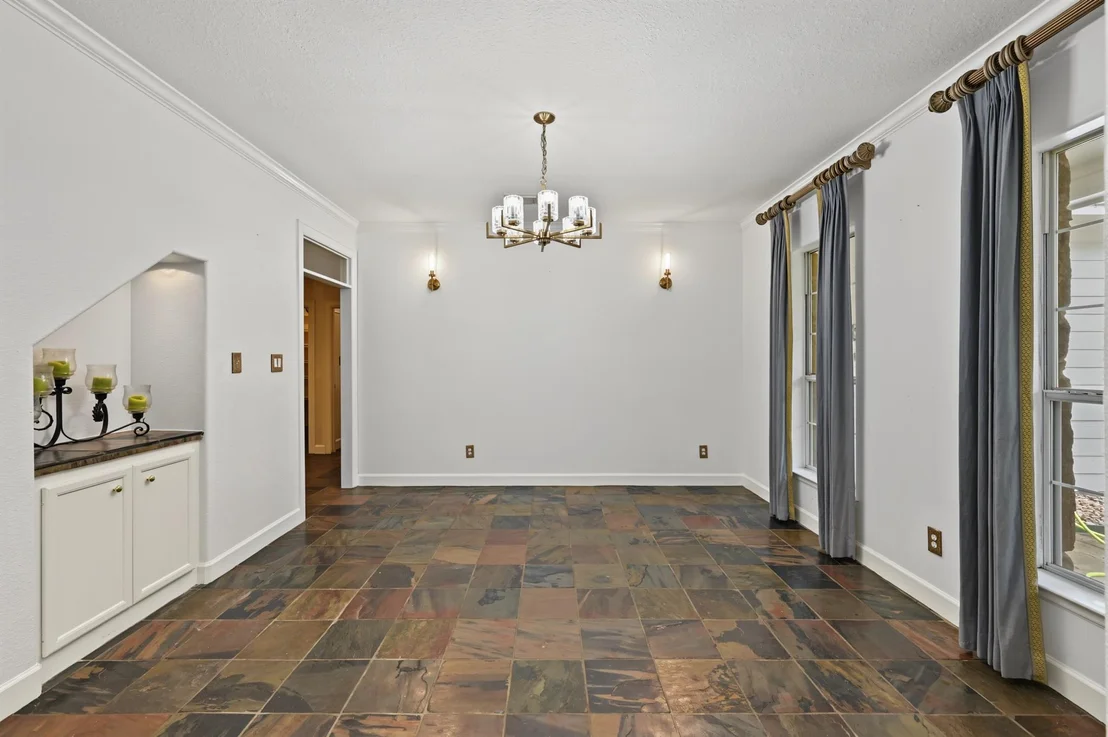 Photo of 10933 Lake Forest Drive