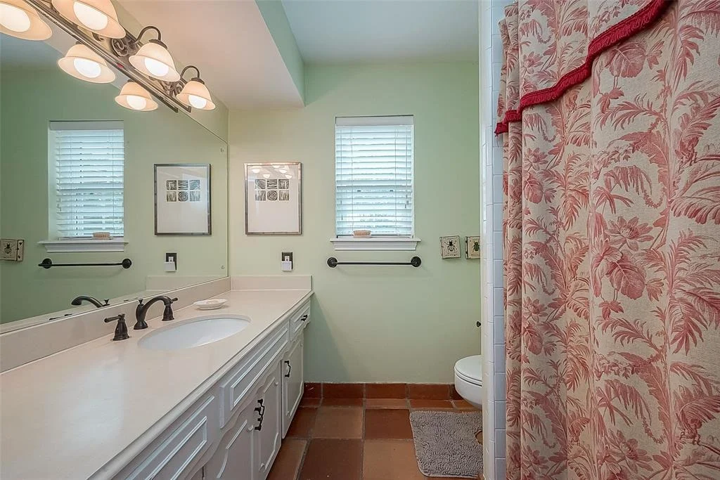 Photo of 2515 Briarpark Drive