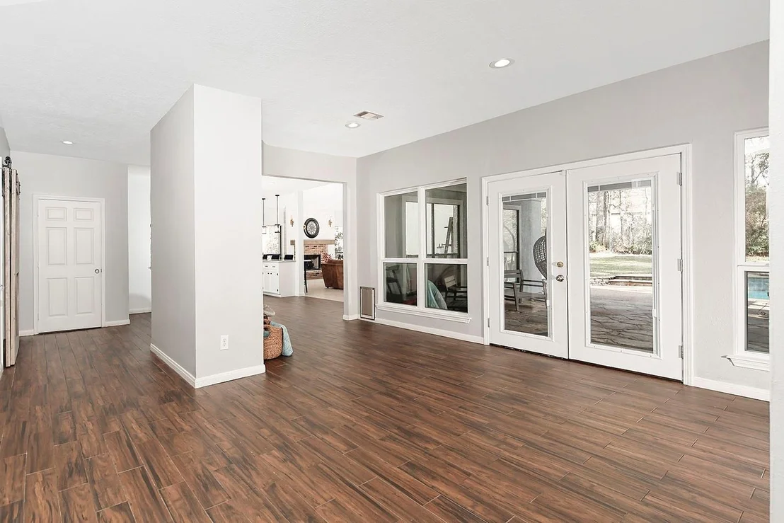 Photo of 44 Lake Forest Circle