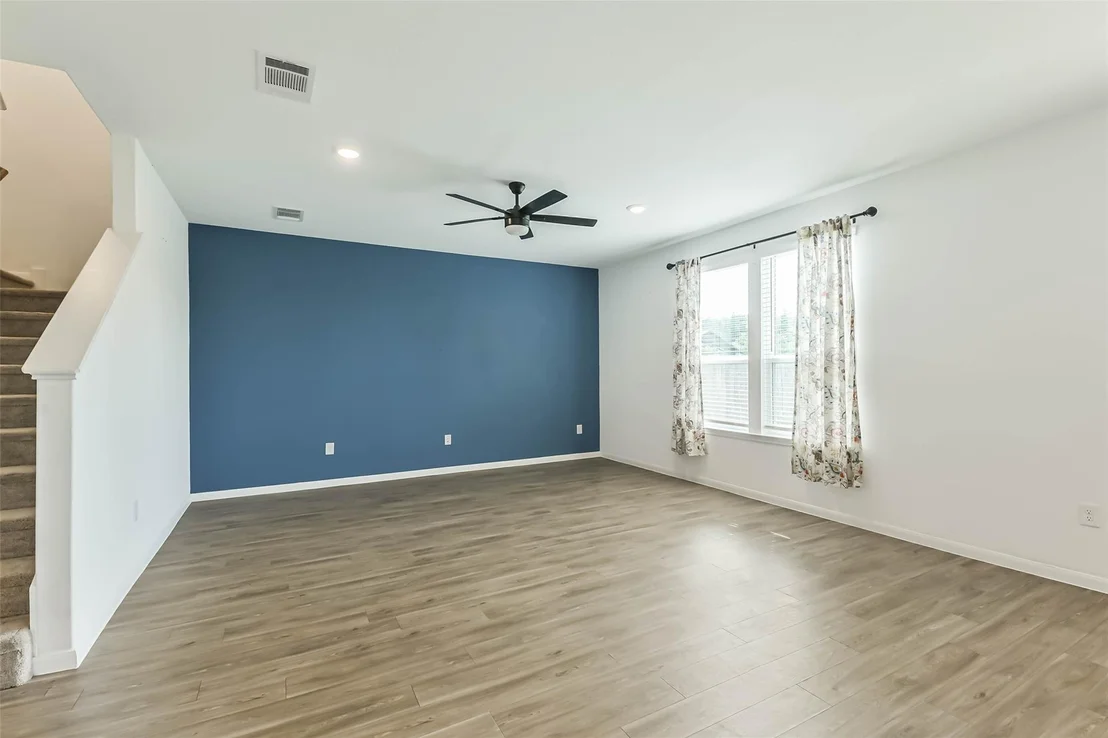 Photo of 25631 Balsamroot Drive