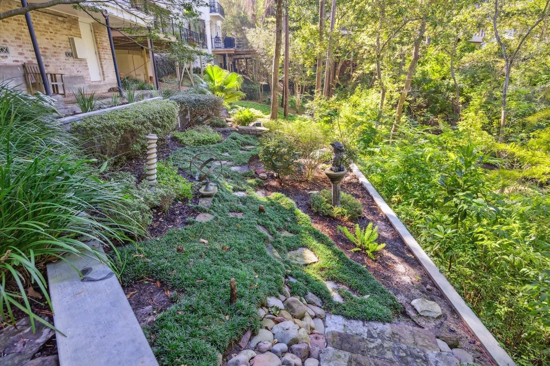 Photo of 18 Pinewold Circle