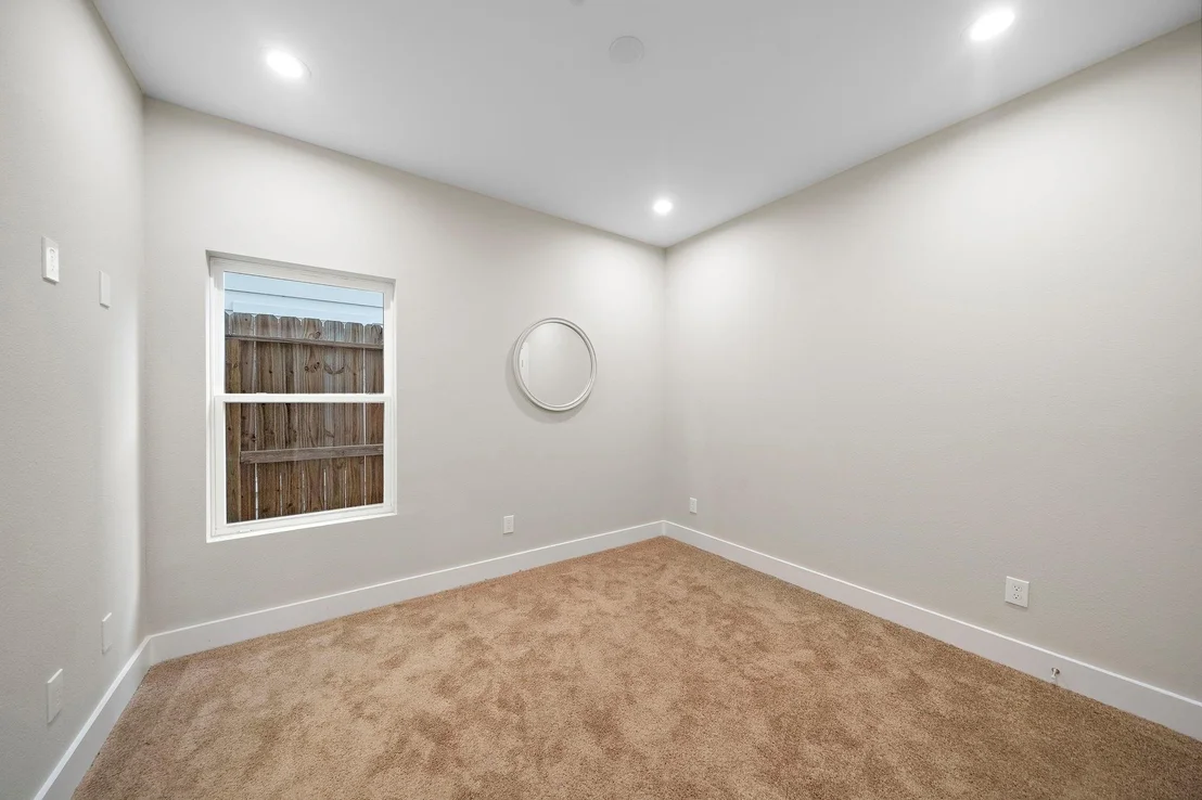 Photo of 8320 Curry Road