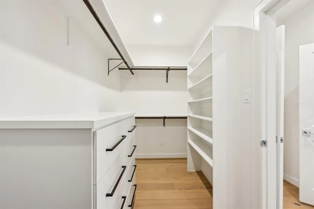 Photo of 10522 Mayfield Road
