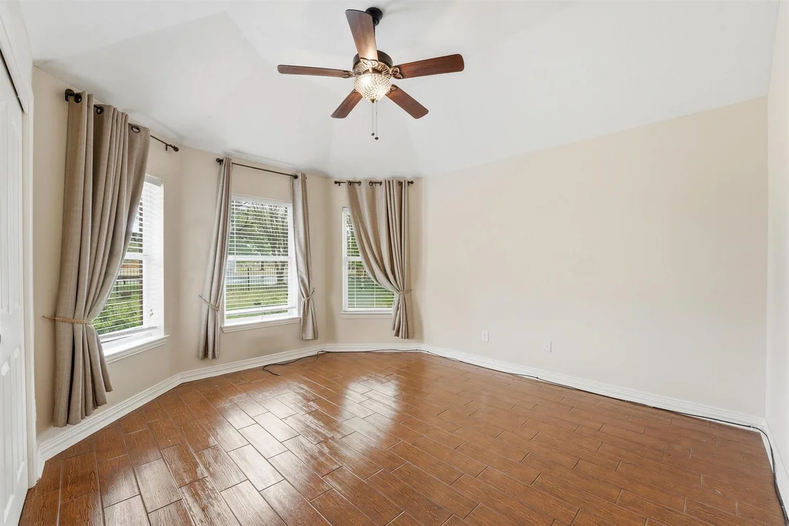 Photo of 16018 Lower Lake Drive