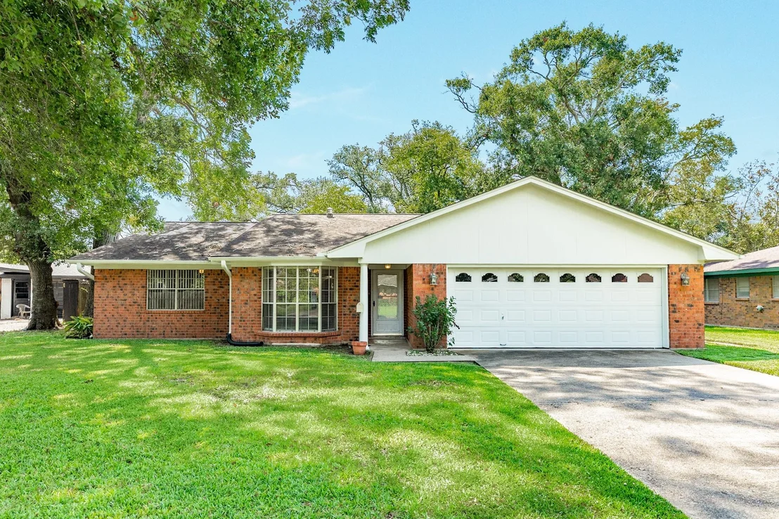 Photo of 232 Wayne Dr