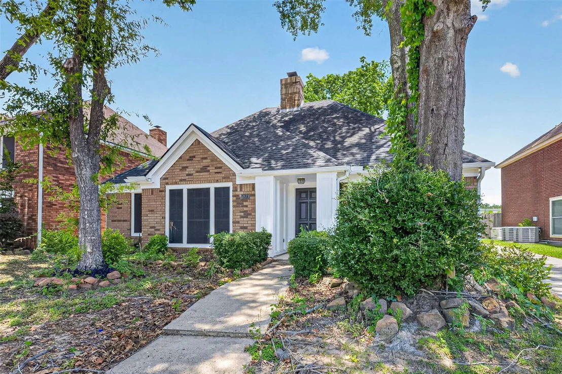 Photo of 5931 Thom Road