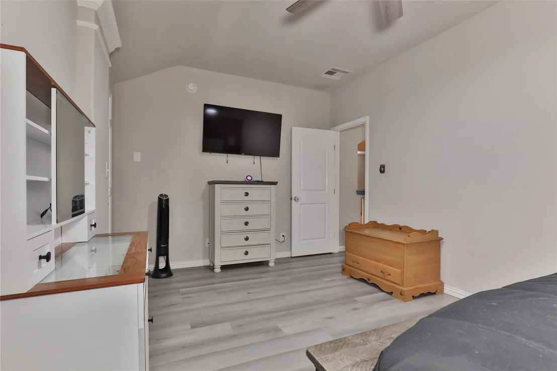 Photo of 107 Forest Bend Court