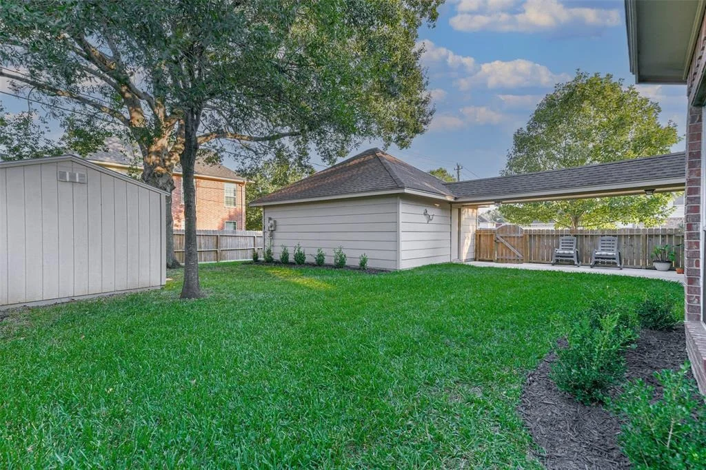 Photo of 4102 Lakepointe Forest Drive
