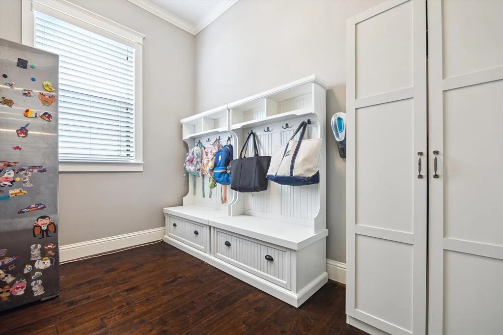 Photo of 1346 Thornton Road