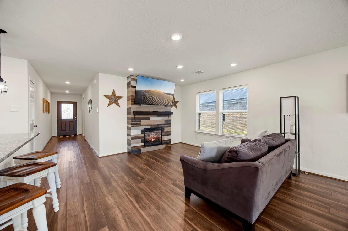 Photo of 15606 Clearwater Bend Drive