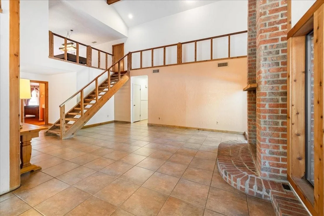 Photo of 642 Meadow Lane
