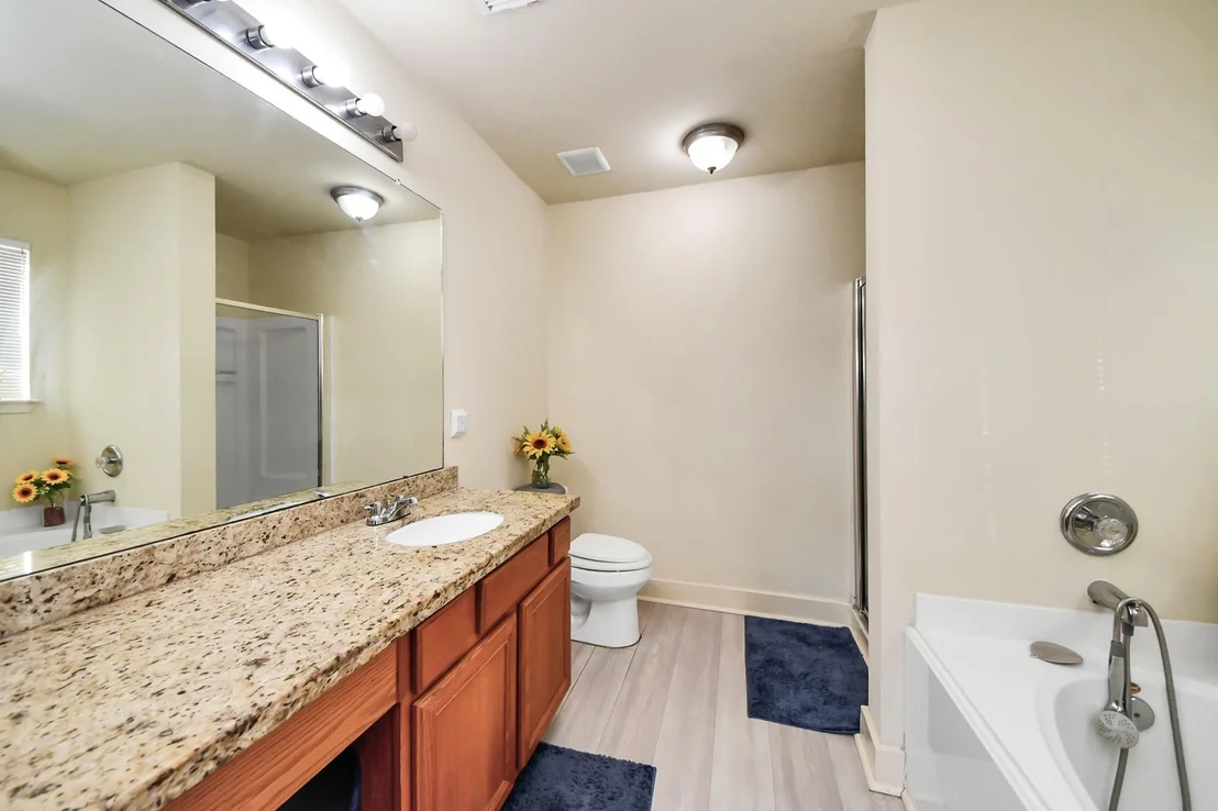 Photo of 20826 Settlers Lake Cir N Circle