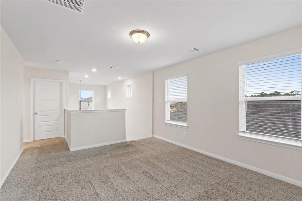 Photo of 7051 Silverleaf Oak Street