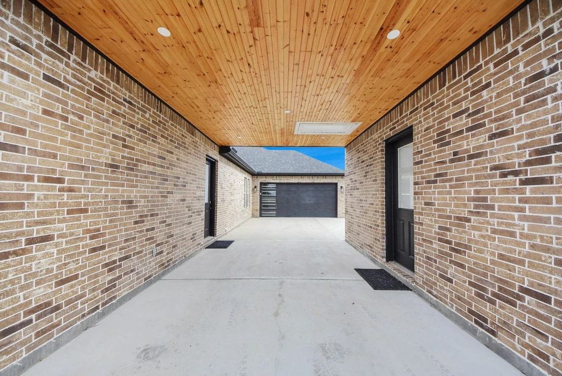 Photo of 627 Lily Lane