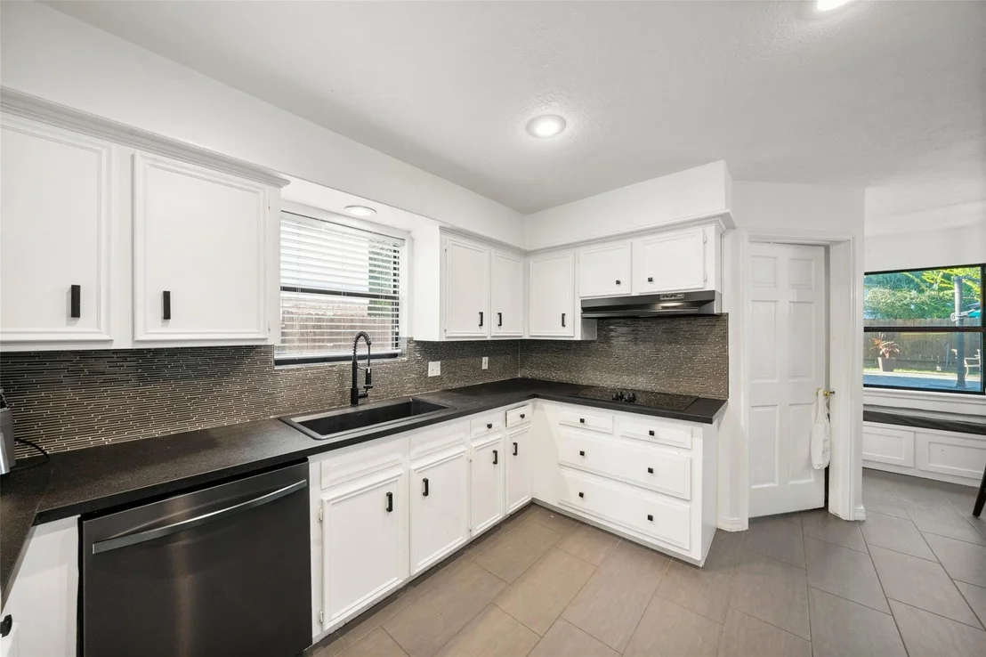 Photo of 1806 Saddlecreek Drive