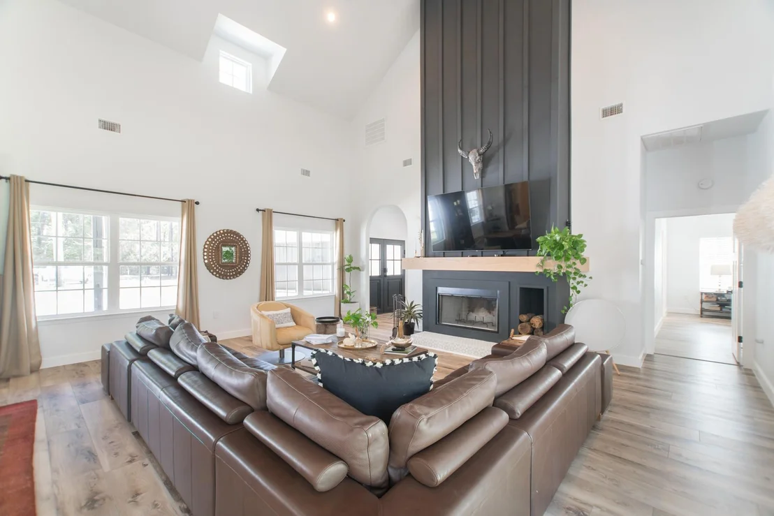 Photo of 5 W Forest Court