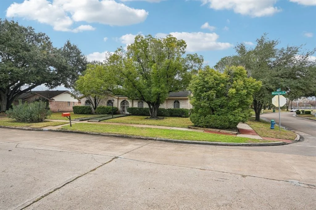 Photo of 12502 Wrenthorpe Drive