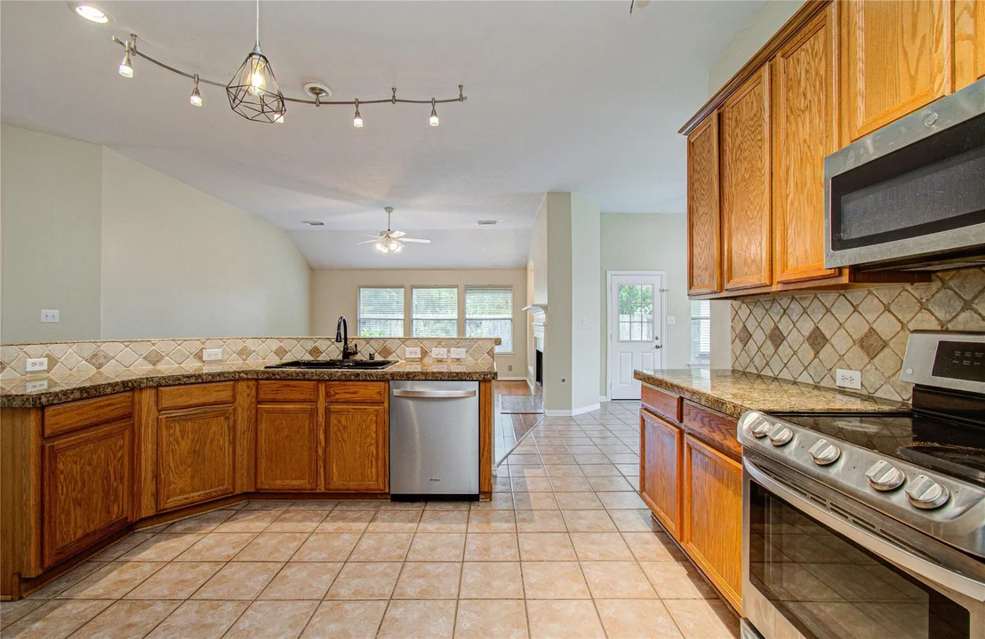 Photo of 18223 Heathridge Lane