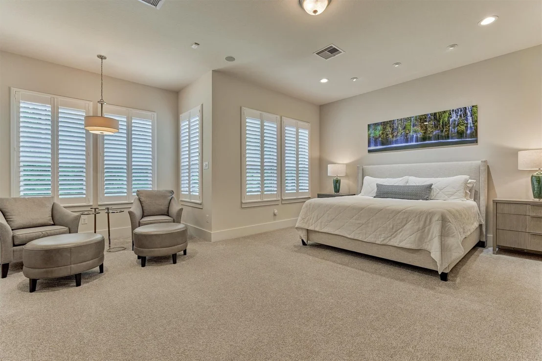 Photo of 35 Pondera Point Drive