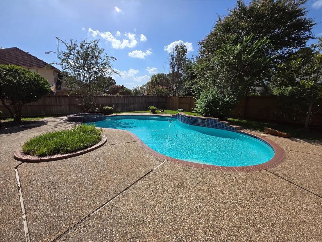 Photo of 18302 Longmoor Drive