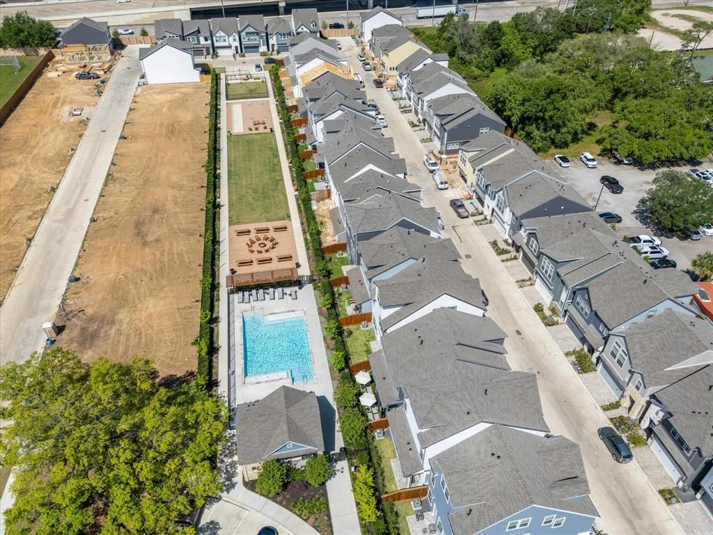 Photo of 16036 Mason Run Drive