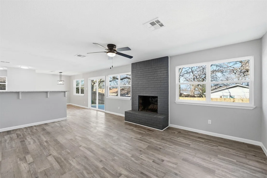 Photo of 423 Jeffery Lane