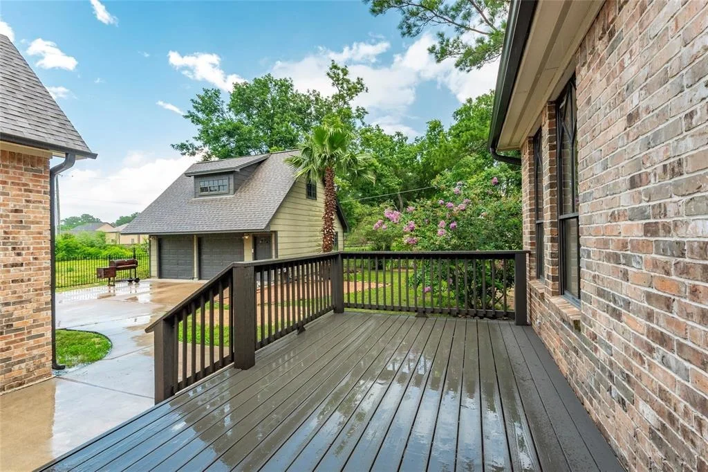 Photo of 2209 Oak Drive