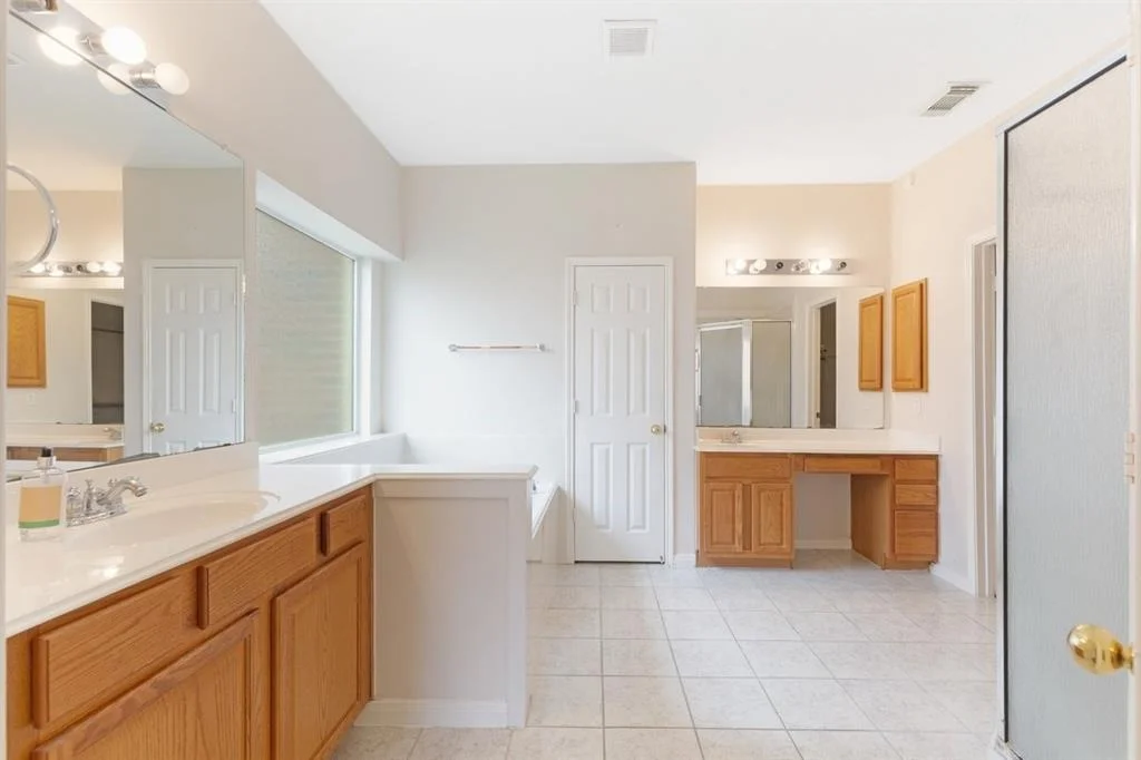 Photo of 11609 Bay Ledge Drive