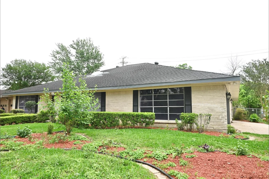 Photo of 202 Coronation Drive