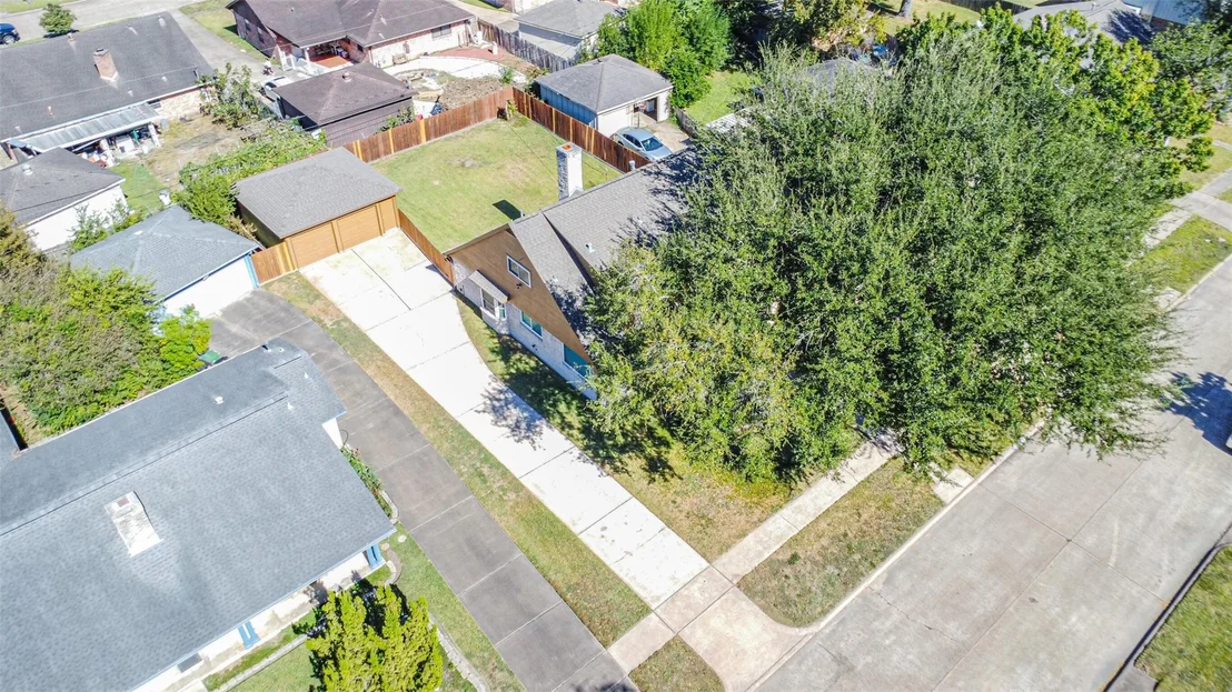 Photo of 9314 Roos Road