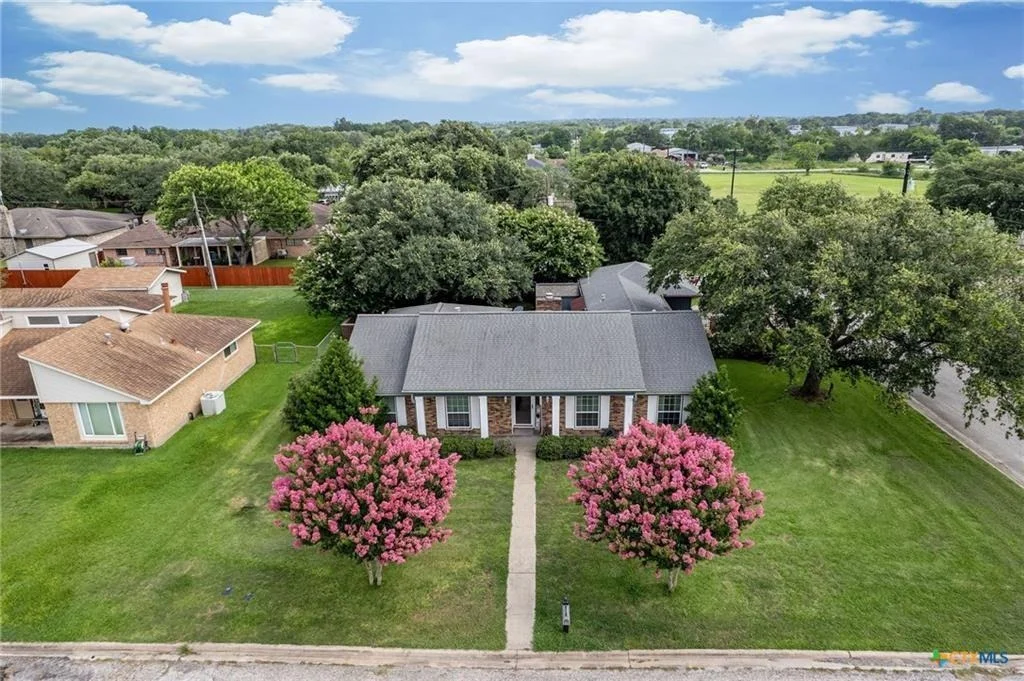 Photo of 300 Green Avenue