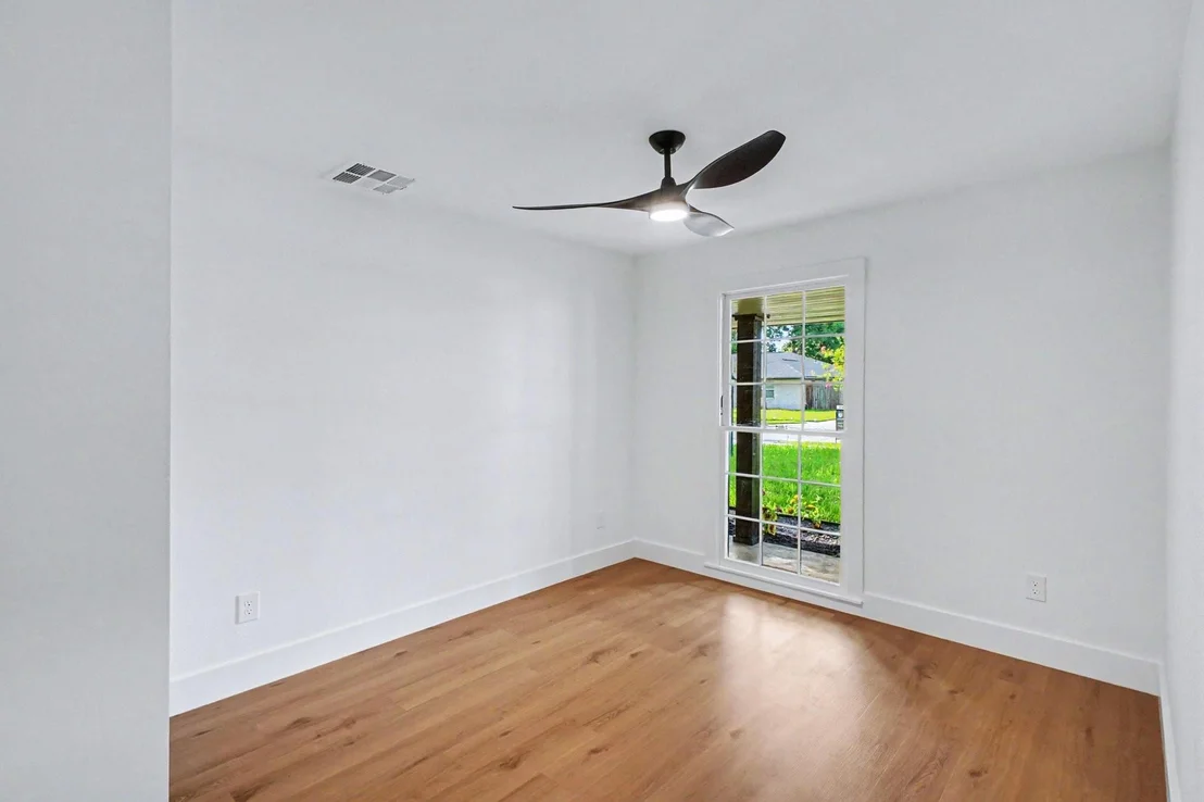 Photo of 5443 Redstart Street