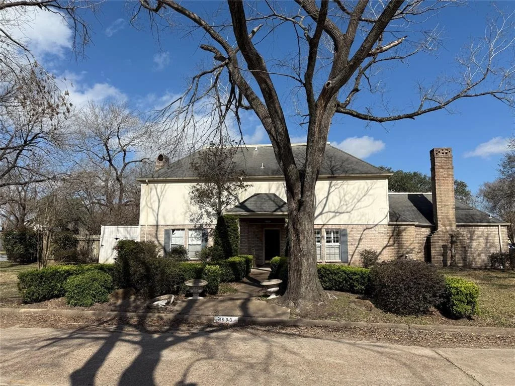 Photo of 6903 Vinewood Circle
