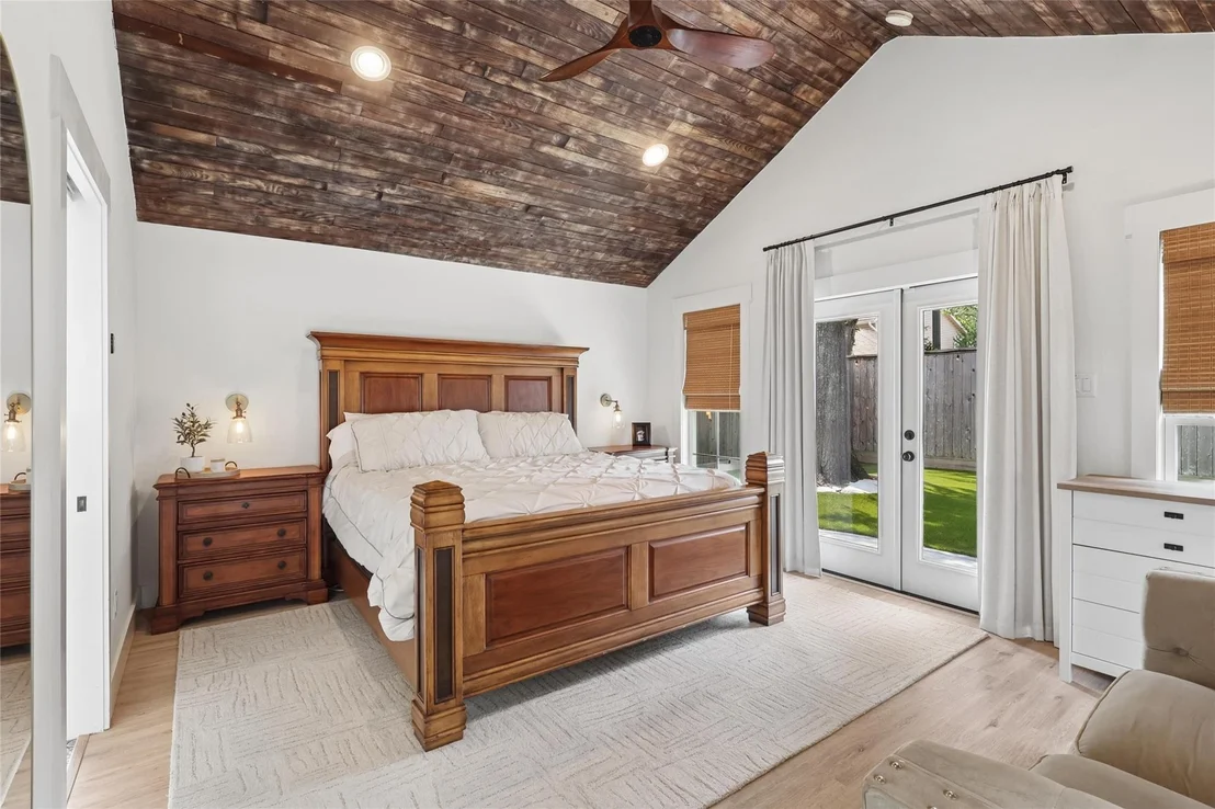 Photo of 14527 Oak Bend Drive
