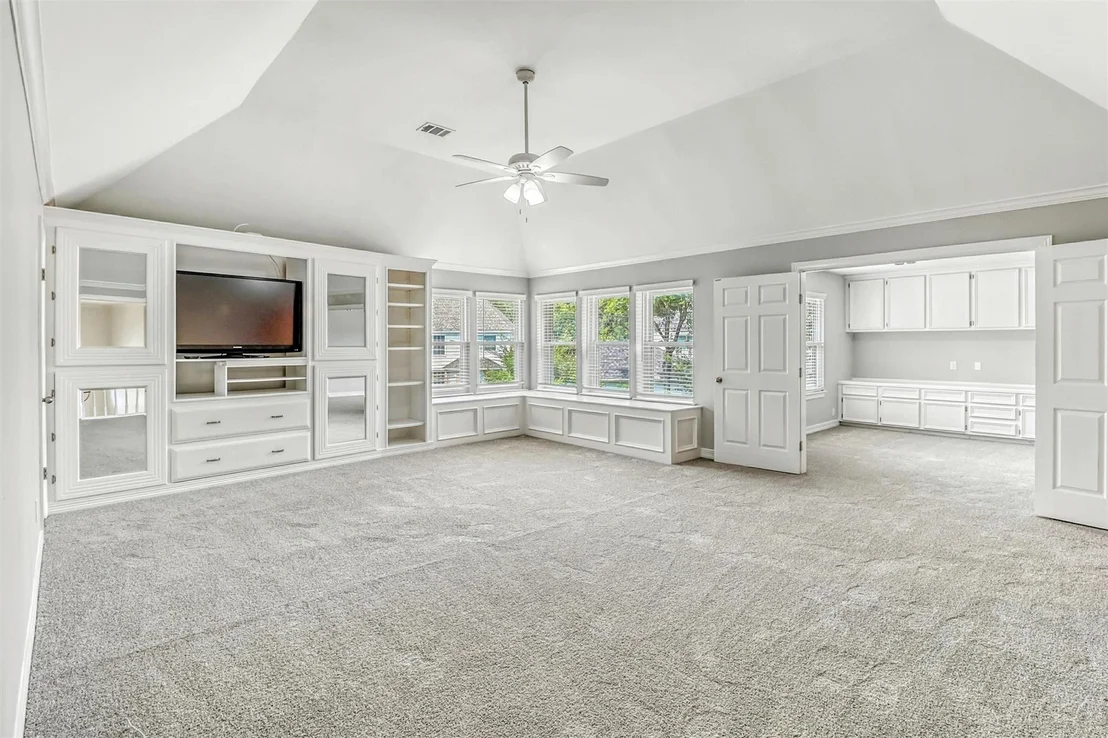 Photo of 24818 Lakebriar Drive