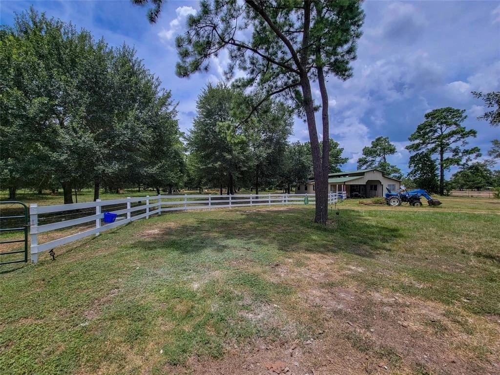 Photo of 20312 Bauer Hockley Road