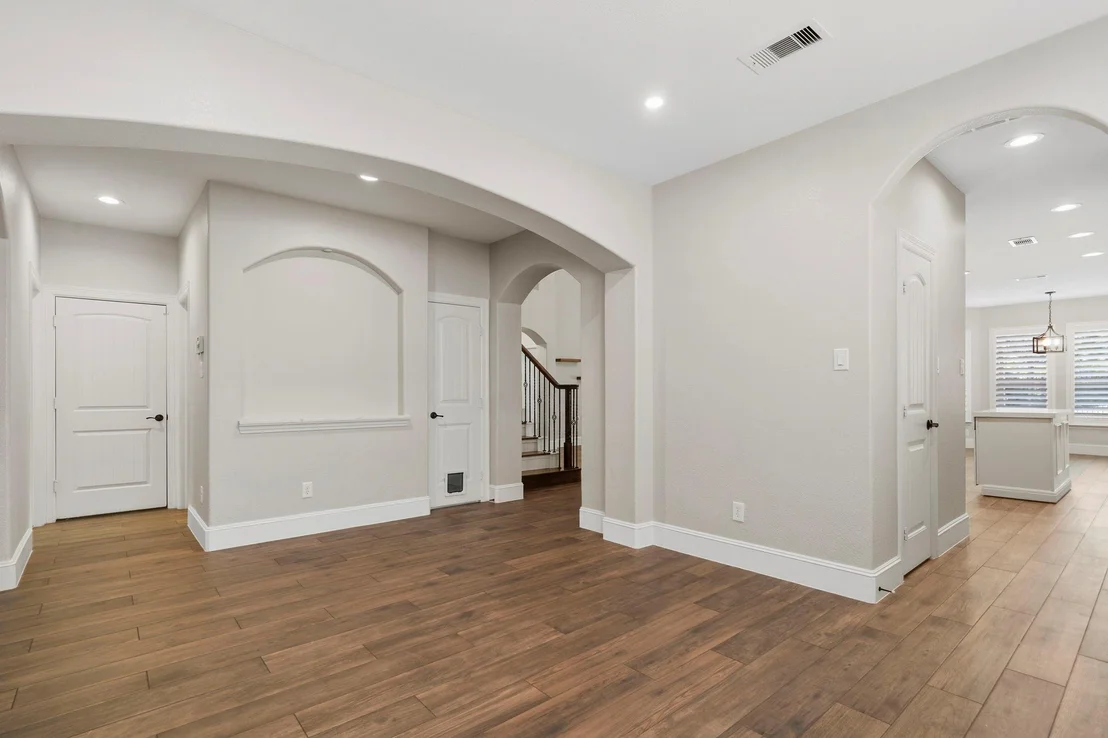 Photo of 155 W Wading Pond Circle