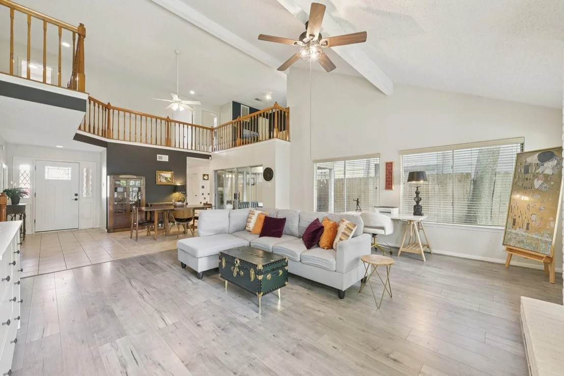 Photo of 3218 Knoll West Drive