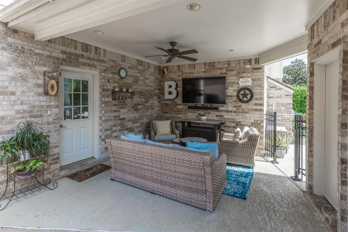 Photo of 1107 Flagmore Drive