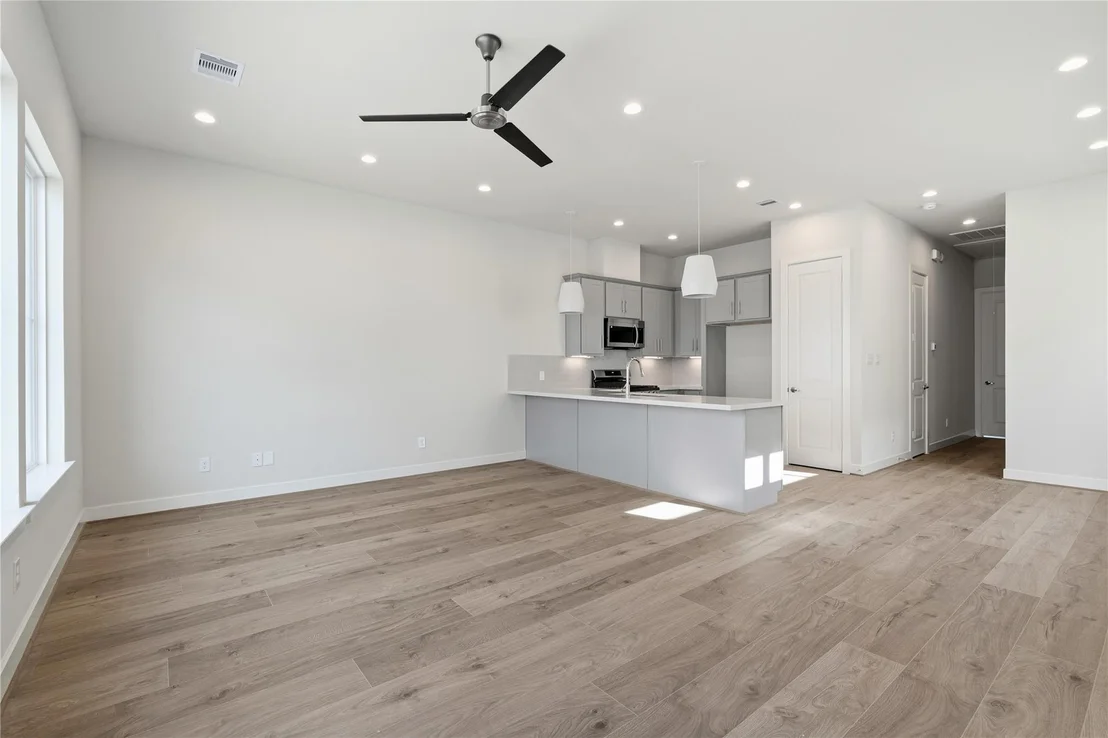 Photo of 3903 Willowbend Point Drive