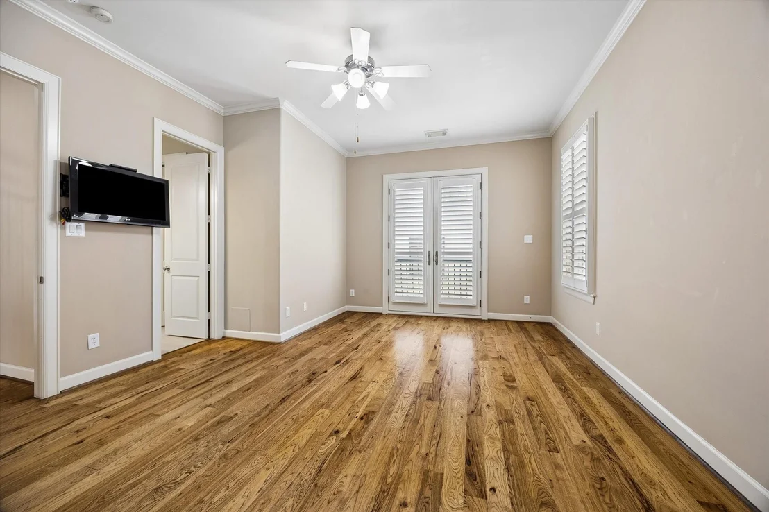 Photo of 9143 Buffalo Speedway