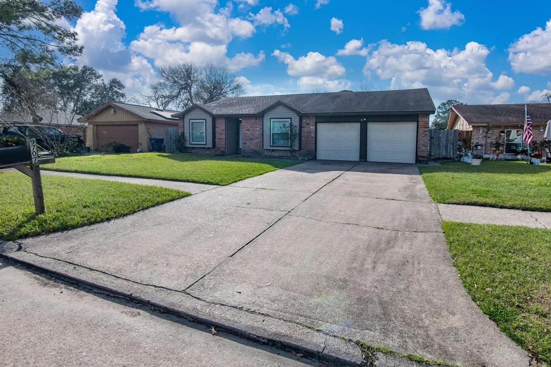 Photo of 9707 Whitepost Lane