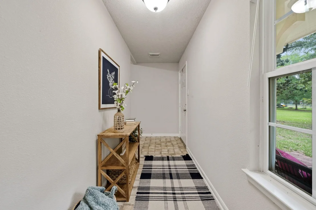 Photo of 27974 Southland Drive