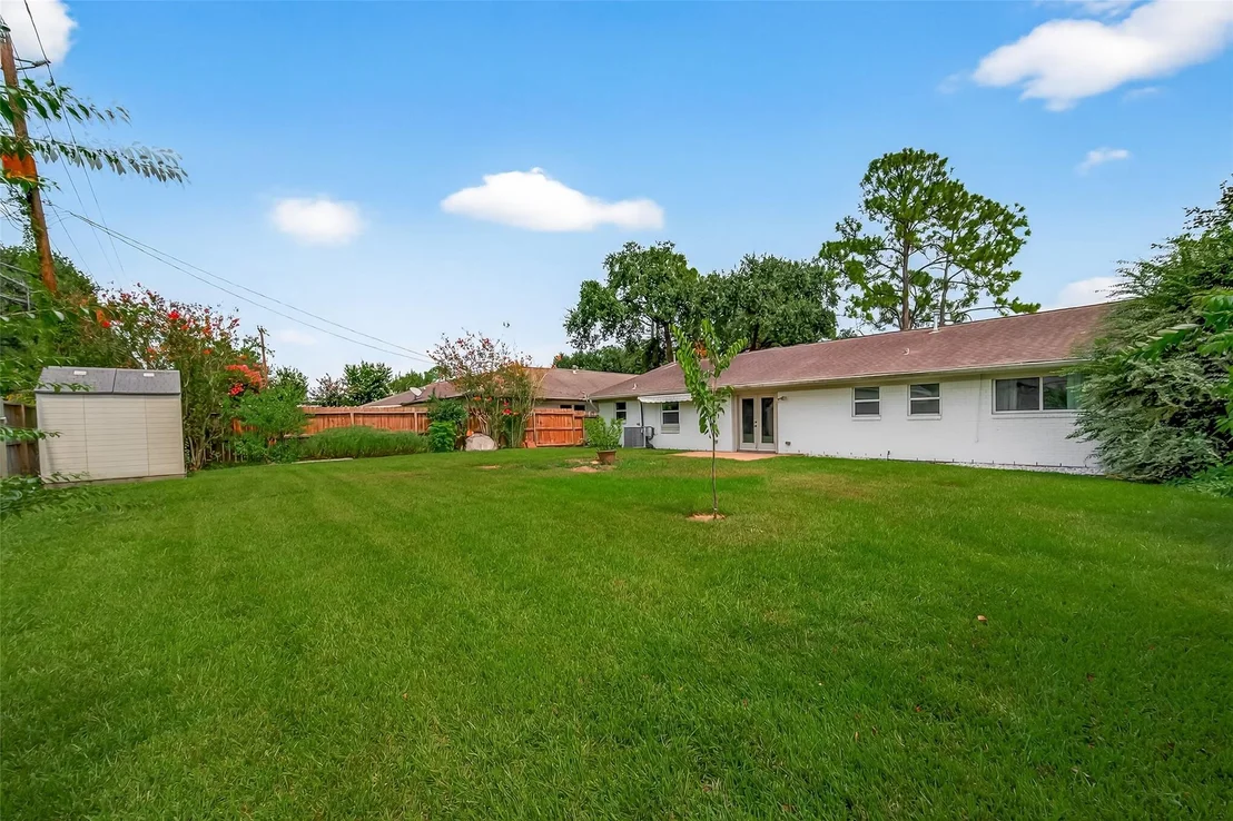 Photo of 11102 Endicott Lane