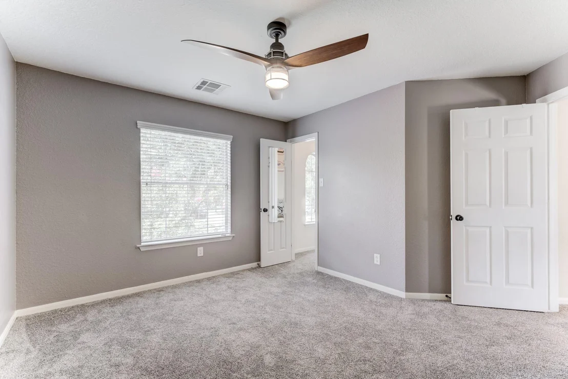 Photo of 10407 Middlerose Lane